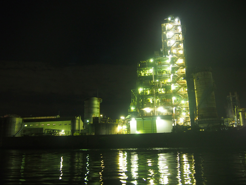 南渡田運河から見る工場夜景のイメージ画像