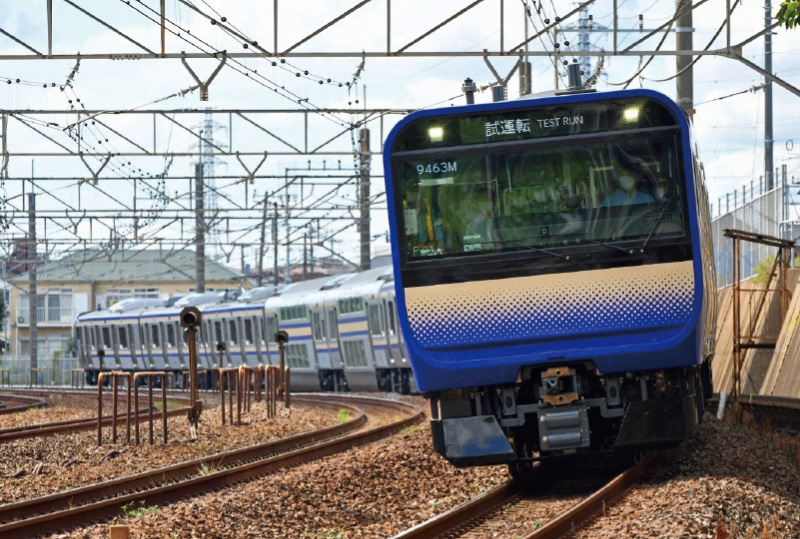 横須賀線に新型車両 | NPO法人 幸区盛り上げ隊